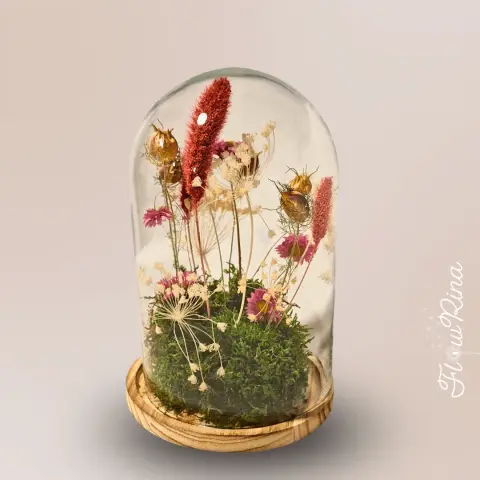 Droogbloemen in glas