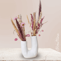 Droogbloemen met vaas